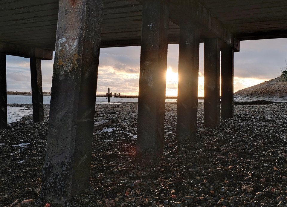 FUJIFILM X-E2 XC 24.3mm f s Under Langstone Bridge