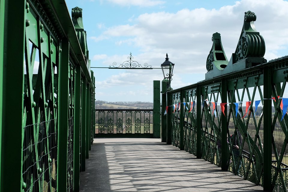 FUJIFILM X-E2 35.0 mm f8.0 1/480s Harry Potter's Bridge